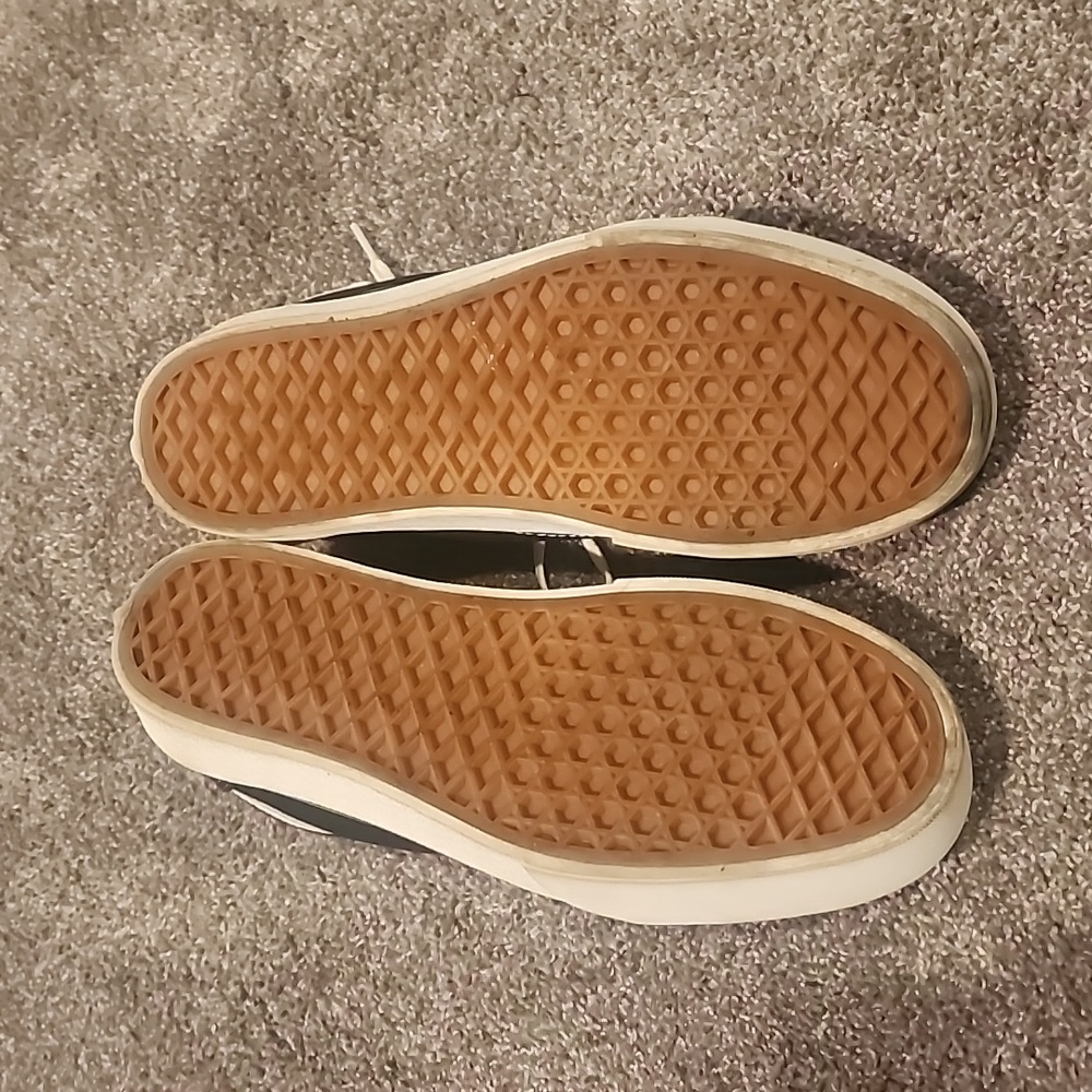 Vans - Picture 3 of 3